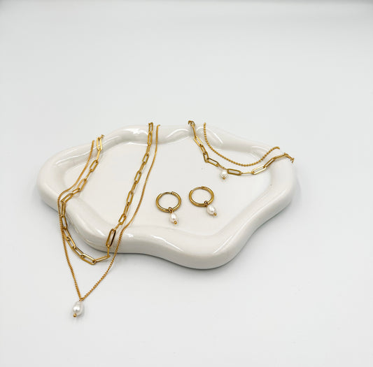 The Timeless Pearl Set Bundle – Earrings, Necklace & Bracelet